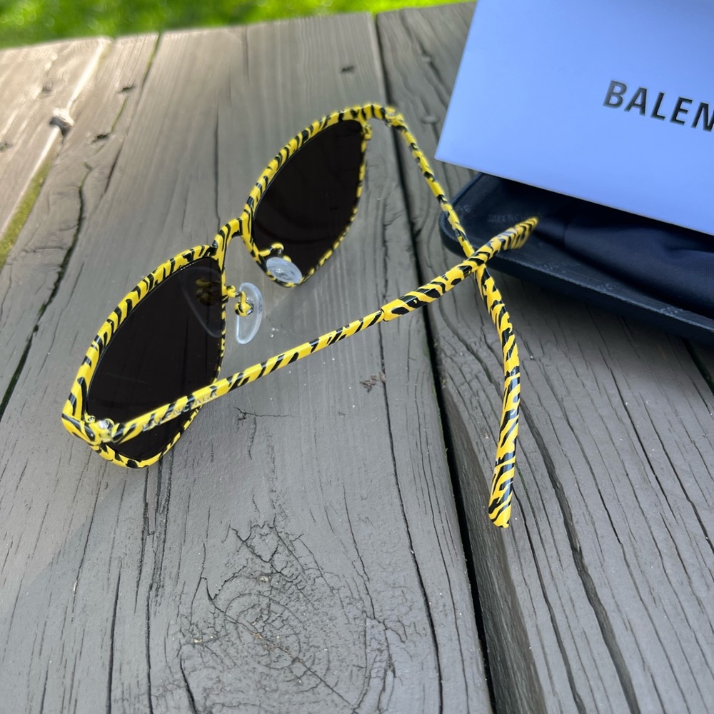 🖤BALENCIAGA  METAL FRAME SUNGLASSES IN YELLOW BLACK - Picture 5 of 8